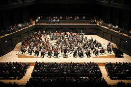 Munich Philharmonic with conductor Lahav Shani © Tobias Hase