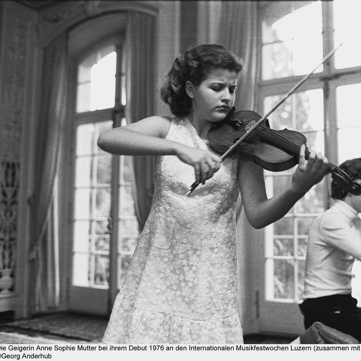 Anne-Sophie Mutter debutiert in Luzern (1976, mit ihrem Bruder Christoph am Klavier) © Georg Anderhub/Lucerne Festival