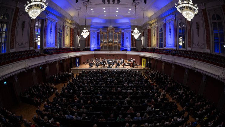 Das Lucerne Festival Contemporary Orchestra (LFCO) spielt im Musiksaal des Stadtcasino Basel © Zlatko Mićić / Mizmorim Kammermusik Festival