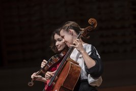Patricia Kopatchinskaja & Sol Gabetta © Priska Ketterer/Lucerne Festival