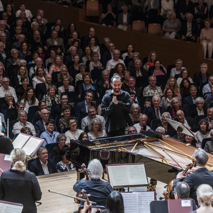 Igor Levit musiziert mit dem Lucerne Festival Orchestra © Patrick Hürlimann / Lucerne Festival