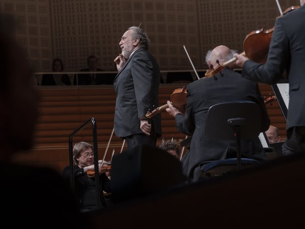 Riccardo Chailly and the Lucerne Festival Orchestra open the concert