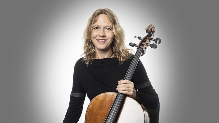 Claudia Benker