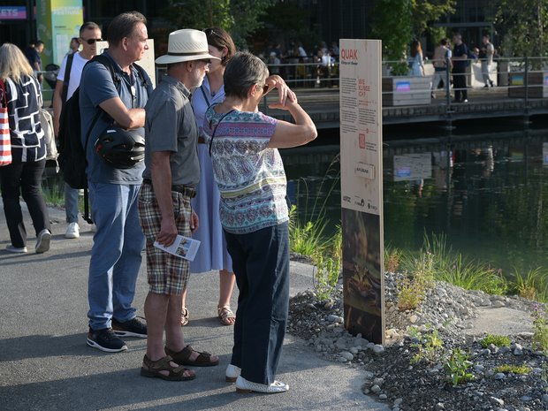 Visitors of the trail