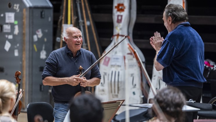 Riccardo Chailly gratuliert Wolfram Christ zum Geburtstag © Patrick Hürlimann / Lucerne Festival