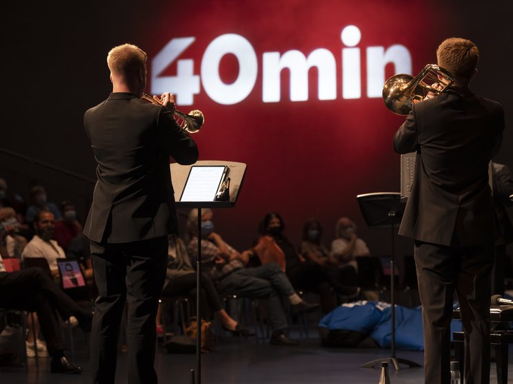 Connaught Brass plays in front of the 40min logo, 2021 © Priska Ketterer / Lucerne Festival