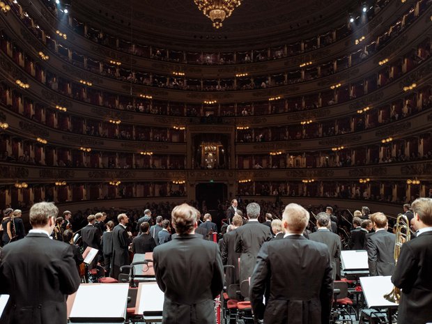 Das Lucerne Festival Orchestra gibt ein Konzert im Teatro alla Scala, 2018