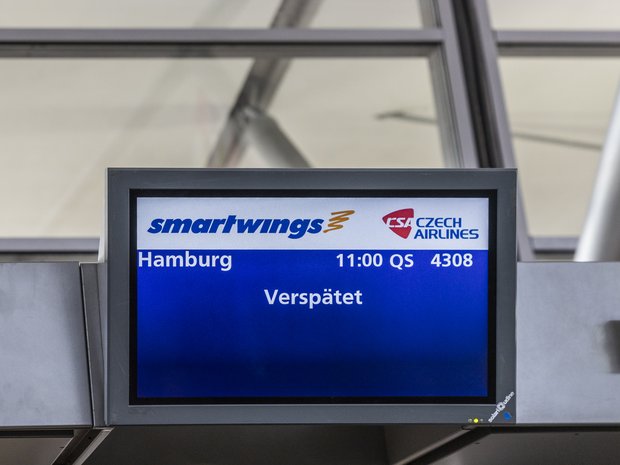 Der Charterflug ist um über fünf Stunden verspätet