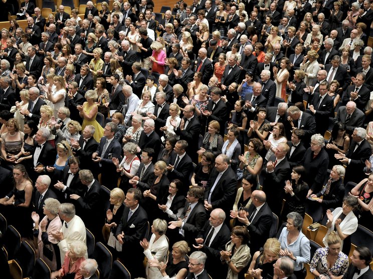 Das Publikum gibt Standing Ovations © Peter Fischli/Lucerne Festival