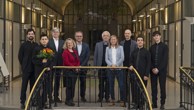 Prix Credit Suisse Jeune Solistes 2023: Preisträger und Jury | 
Iago Domínguez Eiras (Atenea Quartet), Jaume Angelès Fité (Atenea Quartet), Stephan Schmidt (Hochschule für Musik FHNW / Musik-Akademie Basel), Noémie L. Robidas (Vorsitzende der Jury und Präsidentin der Konferenz Musikhochschulen Schweiz), Michael Haefliger (Lucerne Festival), Michael Eidenbenz (Zürcher Hochschule der Künste), Floriane Cottet (Orchestre Dijon Bourgogne), Valentin Gloor (KMHS / Hochschule Luzern – Musik), Bernat Santacana Hervada (Atenea Quartet), Gil Sisquella Oncins (Atenea Quartet) © Priska Ketterer/Lucerne Festival