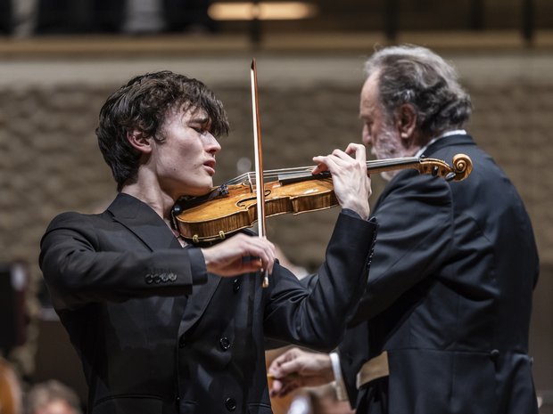 Daniel Lozakovich and Riccardo Chailly