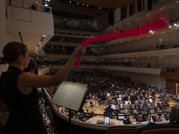 The Lucerne Festival Contemporary Orchestra (LFCO) performs at the opening night under Johanna Malangré