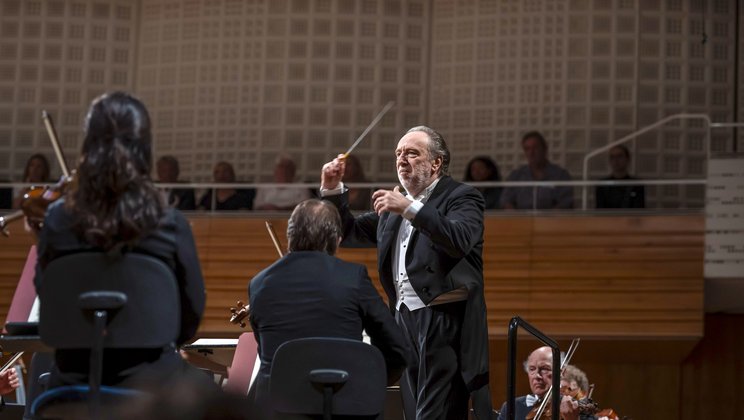 Riccardo Chailly mit dem Lucerne Festival Orchestra © Priska Ketterer/Lucerne Festival