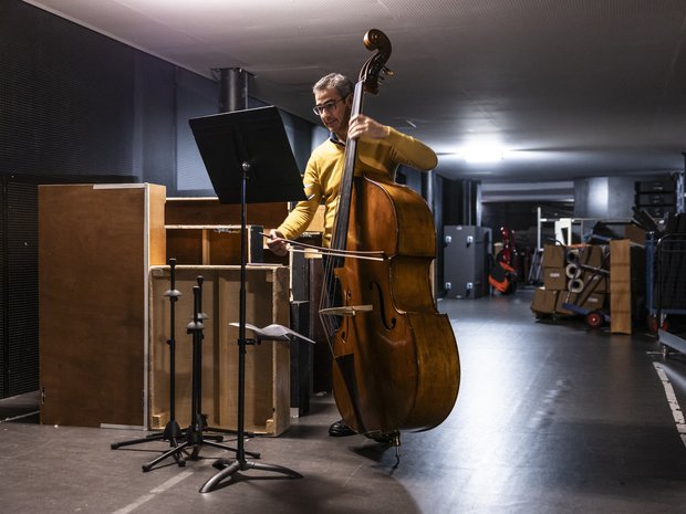 Roberto di Ronza übt Backstage weiter