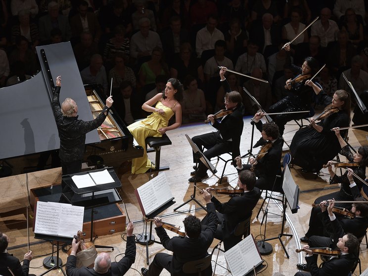 Yannick Nézet-Séguin dirigiert Beatrice Rana und das Lucerne Festival Orchestra, 2024 © Peter Fischli / Lucerne Festival