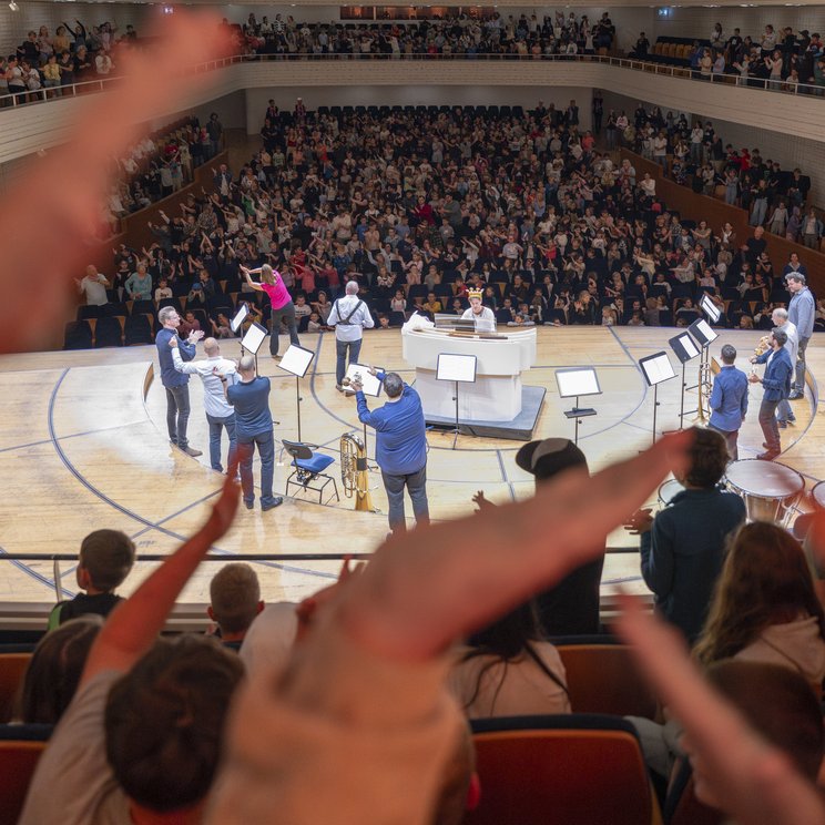 Musiker*innen der Berliner Philharmoniker und Sarah Willis © Andreas Becker/Lucerne Festival