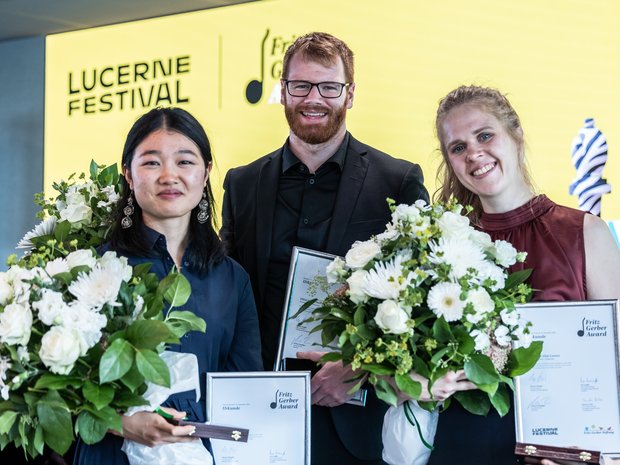 Winners of the Fritz Gerber Award 2022: Charlotte Lorenz (cello), Elliott Harrison (percussion), and Yilan Zhao (piano)