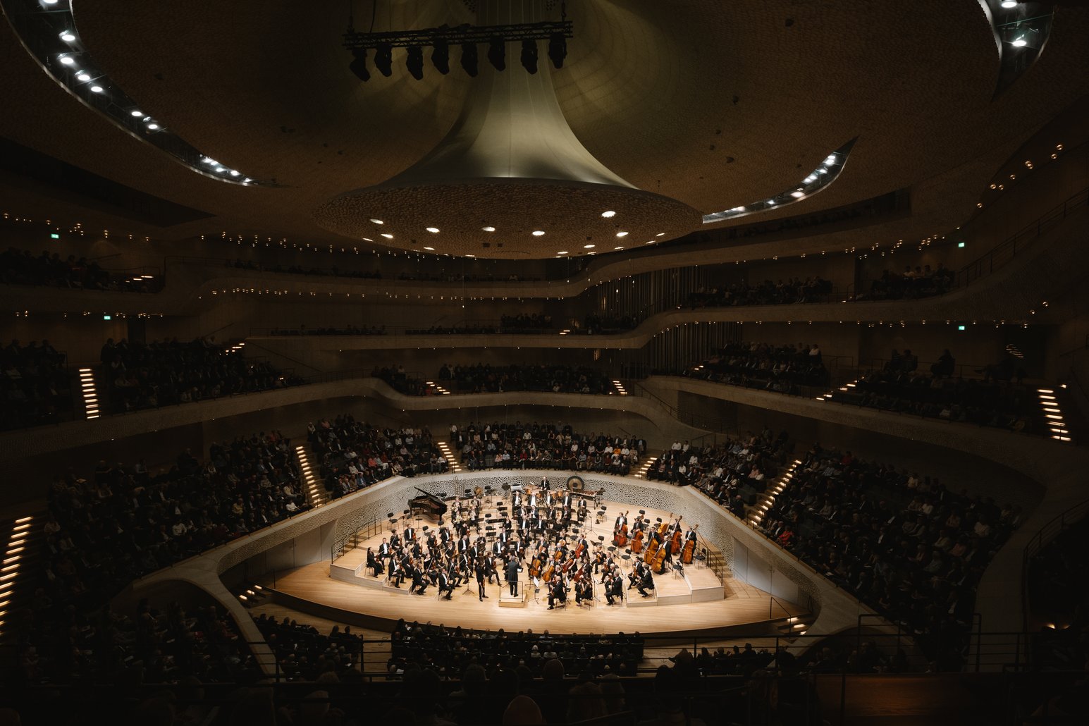 Sarah's Music - The Lucerne Festival Orchestra – DW – 09/02/2017