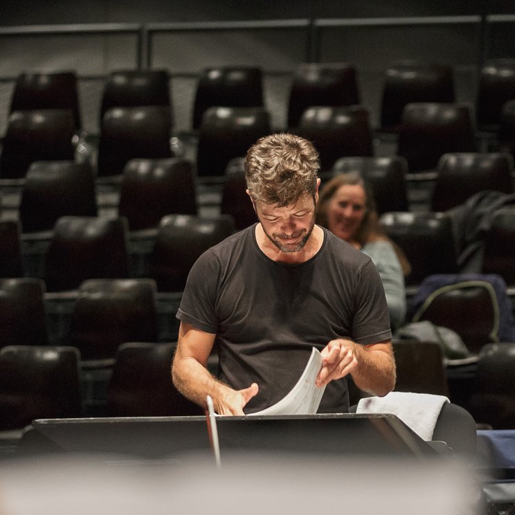 Pablo Heras-Casado bei einer Probe mit dem Lucerne Festival Academy Orchestra, 2015 © Stefan Deuber / Lucerne Festival