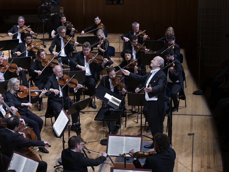 Iván Fischer dirigert das Lucerne Festival Orchestra, 2023 © Peter Fischli / Lucerne Festival