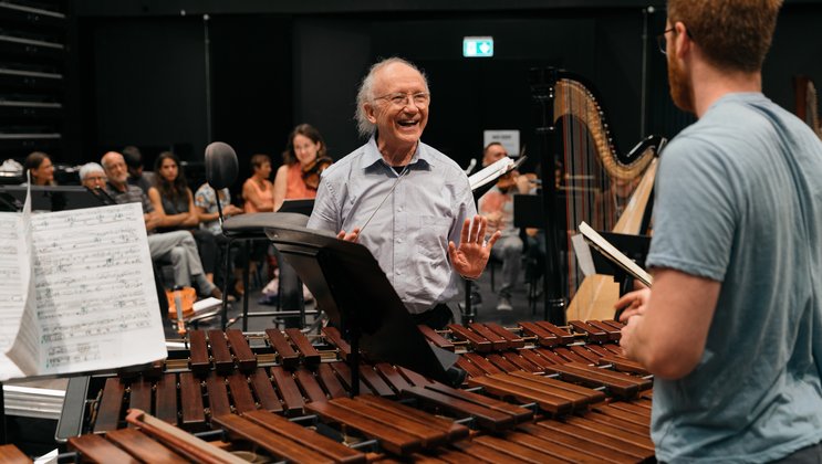 Heinz Holliger probt mit dem Orchester der Lucerne Festival Academy (2017) © Stefan Deuber/LUCERNE FESTIVAL
