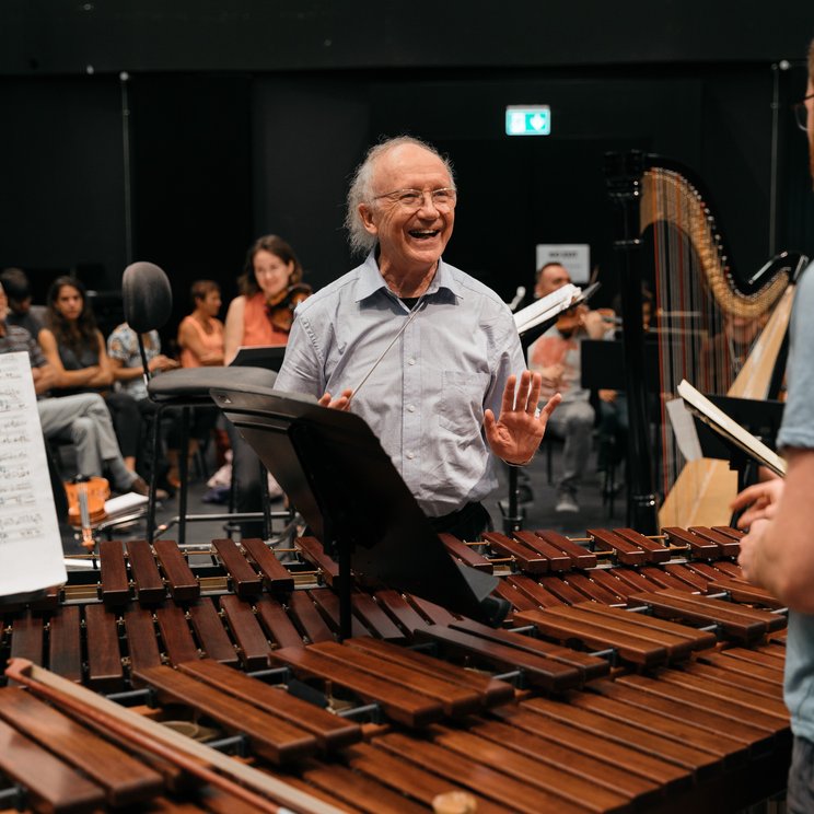 Heinz Holliger probt mit dem Orchester der Lucerne Festival Academy (2017) © Stefan Deuber/LUCERNE FESTIVAL