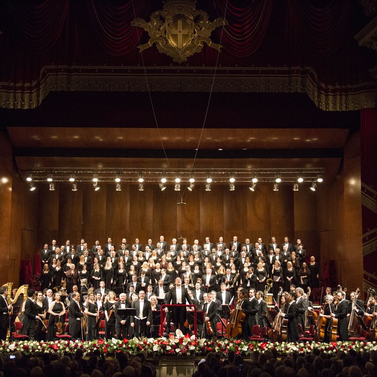 Orchestra and Chorus of the Teatro alla Scala with Riccardo Chailly © Brescia e Amisano/Teatro alla Scala