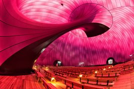 Innenansicht der Ark Nova 2013 © Anish Kapoor, all rights reserved. Foto: Lucerne Festival