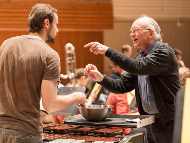 Heinz Holliger probt mit dem Orchester der Lucerne Festival Academy (2017)