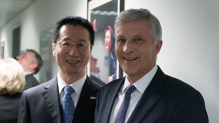 Huo Lianming (General Manager of FESCO Group), Dr. Rolf Dörig (Chairman of The Adecco Group) © Oliver Becker / Lucerne Festival
