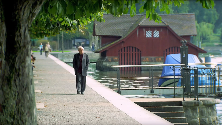 Pierre Boulez unterwegs in Luzern © Screenshot aus dem Dokumentationsfilm «Inheriting the Future of Music»