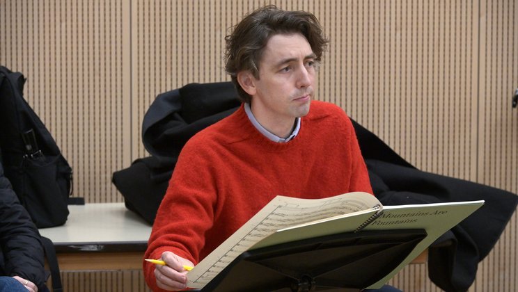 Shawn Jaeger rehearses his new work "Mountains Are Fountains" with the Lucerne Festival Contemporary Orchestra (LFCO) © Peter Fischli / Lucerne Festival
