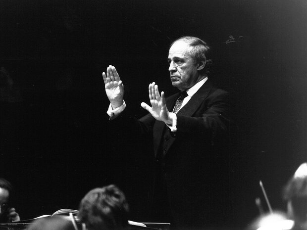 1990: Pierre Boulez dirigiert die Junge Deutsche Philharmonie
