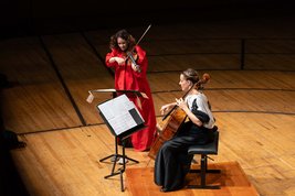 Patricia Kopatchinskaja & Sol Gabetta © Manuela Jans/Lucerne Festival