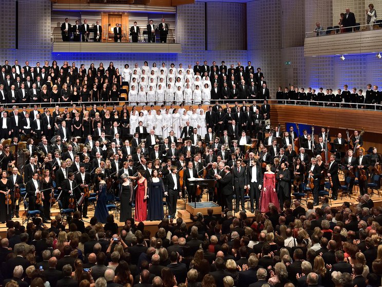 Riccardo Chailly dirigiert das Lucerne Festival Orchestra, 2016 © Peter Fischli / Lucerne Festival