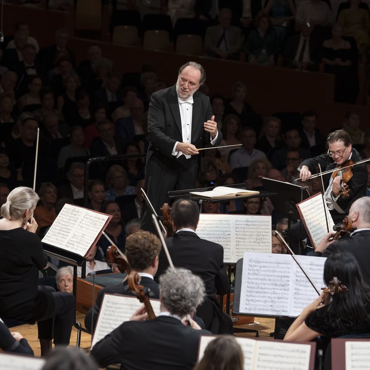 Riccardo Chailly mit dem Lucerne Festival Orchestra © Priska Ketterer/Lucerne Festival