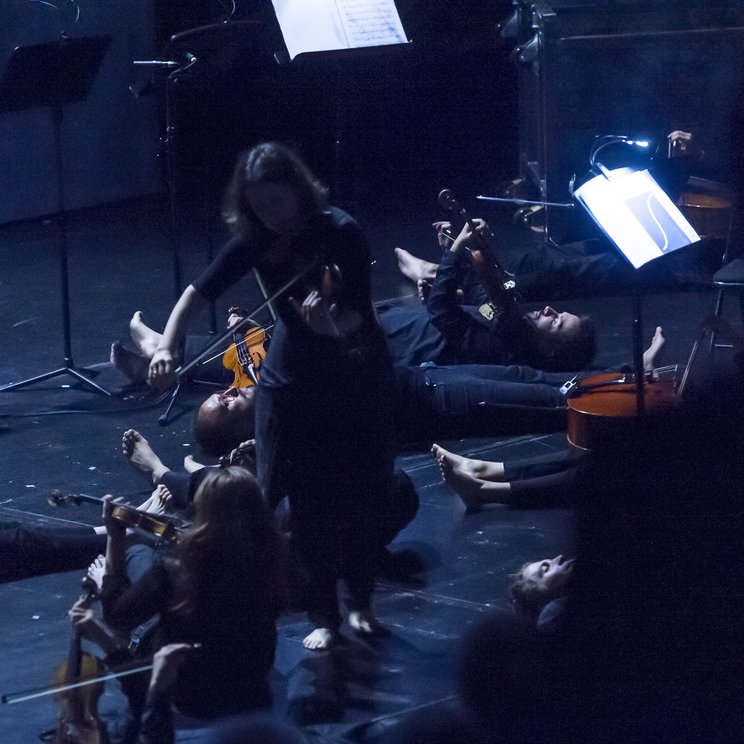 Patricia Kopatchinskajas inszeniertes Konzert «Dies Irae», 2017 © Priska Ketterer / Lucerne Festival