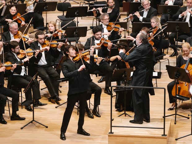 Daniel Lozakovich, Riccardo Chailly, and the Lucerne Festival Orchestra